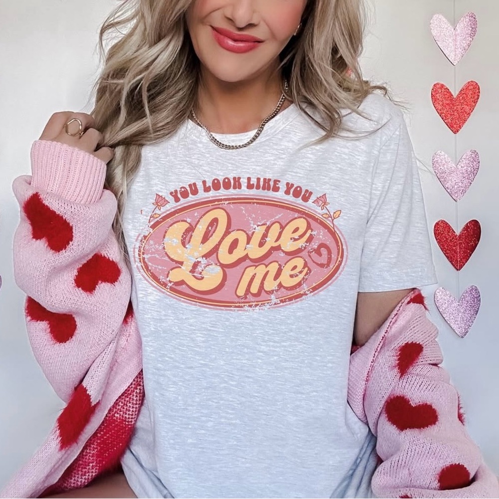 🫶 NWOT Bella Canvas Gray Short Sleeve Tee “You Look Like You Love Me”